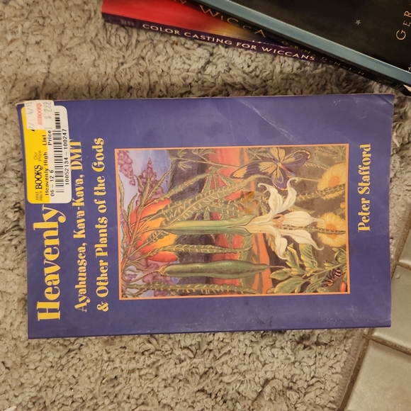 3 Book bundle - Picture 2 of 7